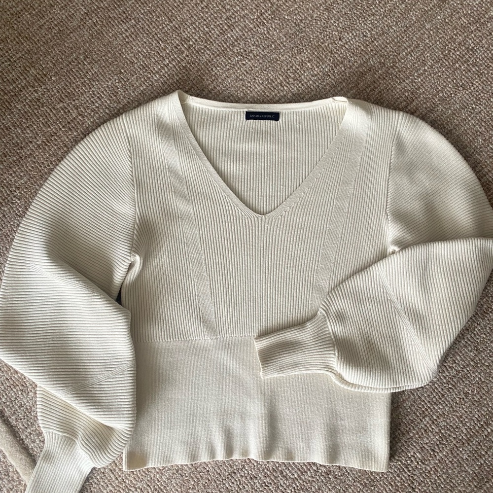 Banana Republic Cream V-Neck Sweater